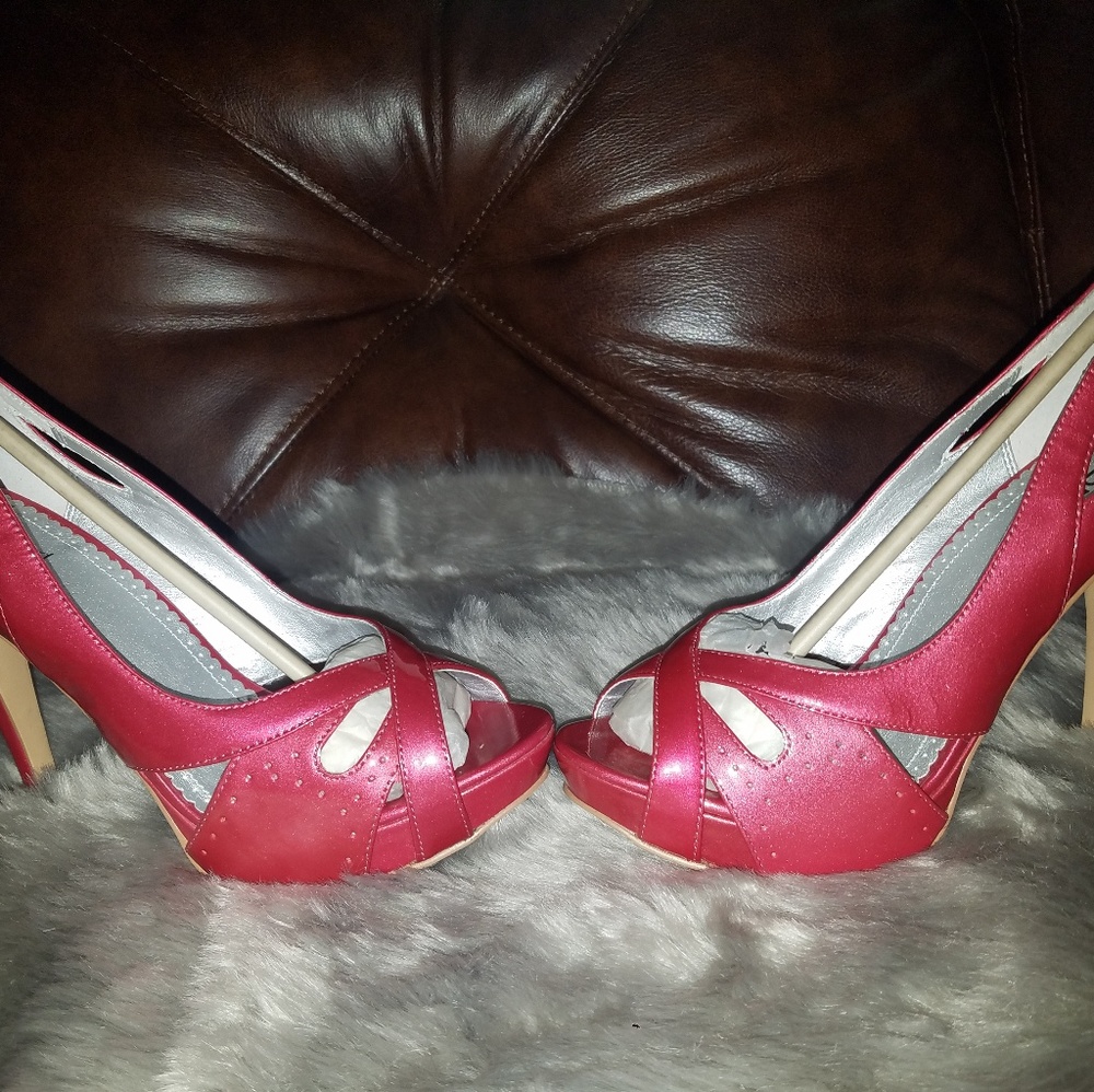Pink heels - Picture 2 of 4